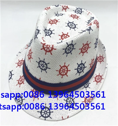 Poslikava kompasa s klobukom Fedora