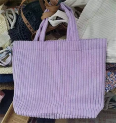 Vijolična ženska nakupovalna torba iz velveta